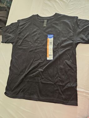 Gildan Men’s Black Crew Neck T-Shirt